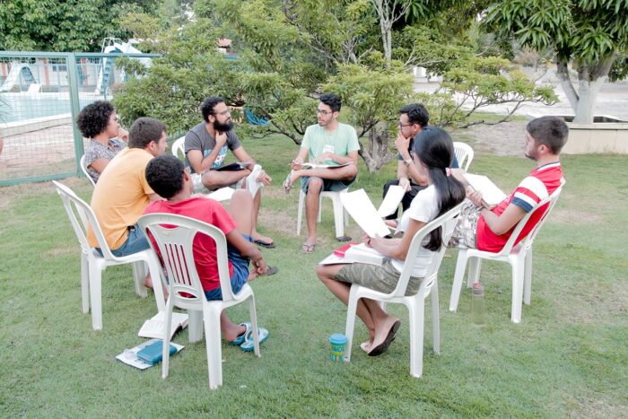 estudantes em círculo durante oficina 2018 estudantes em círculo durante oficina 2018